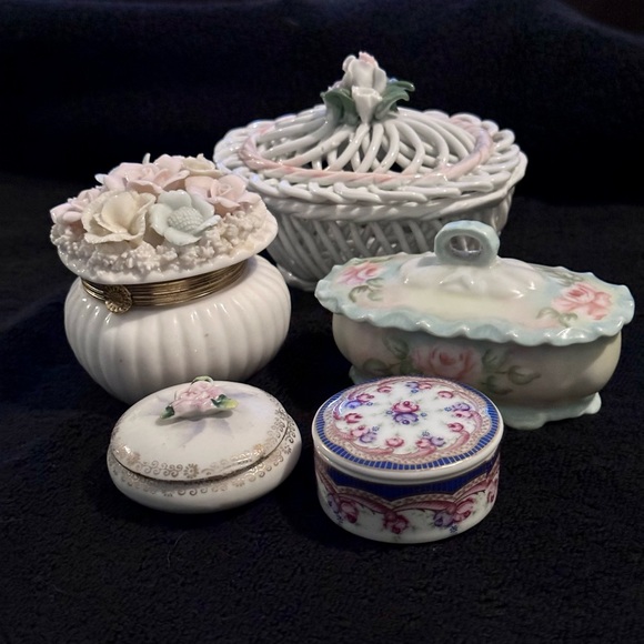 Vintage Set of 5 Trinket and Decor Boxes - Picture 16 of 16